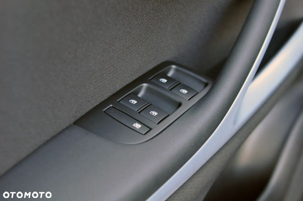 Opel Zafira 1.4 Turbo (ecoFLEX) Start/Stop Active - 27