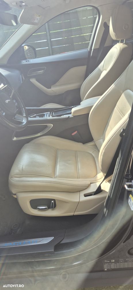 Jaguar F-Pace D200 AWD R-Dynamic Black - 4