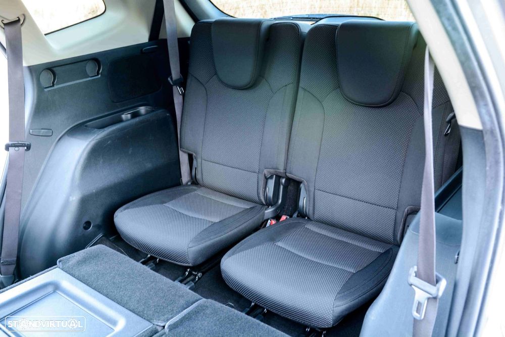 Kia Carens 1.7 CRDi ISG EX - 30