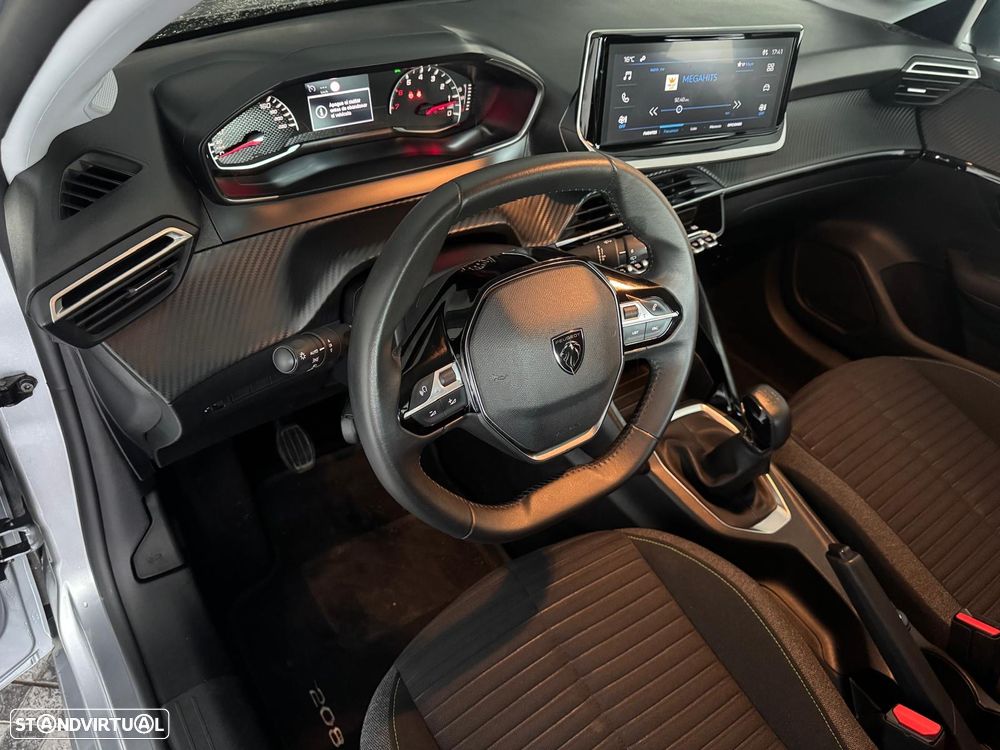 Peugeot 208 1.2 PureTech SE Style - 11