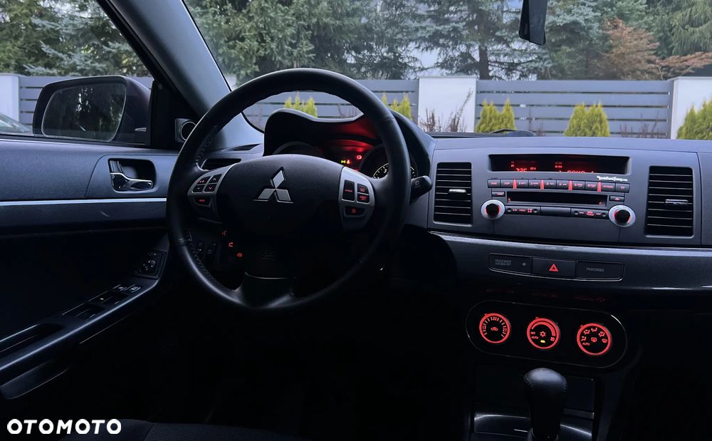 Mitsubishi Lancer 1.8 Intense - 16