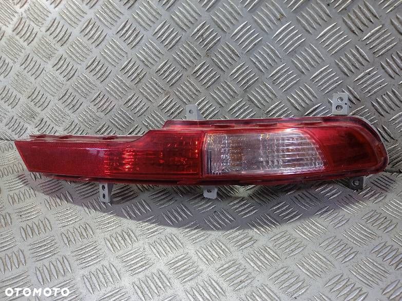 LAMPA PRAWA TYLNA KIA SPORTAGE - 1