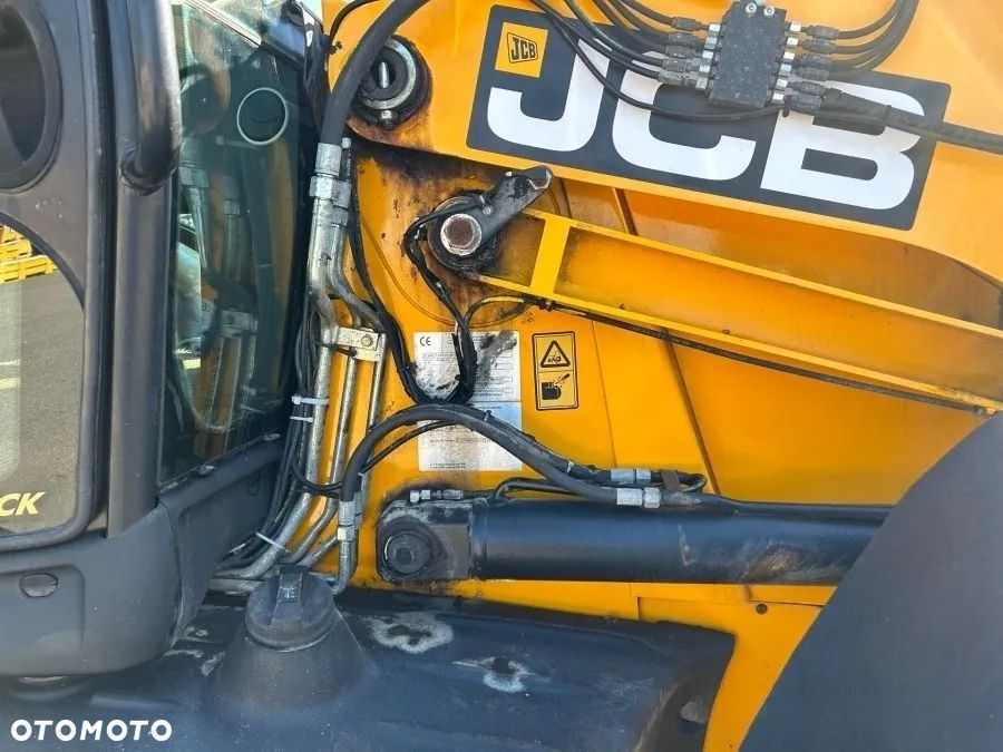 JCB 4CX - 15