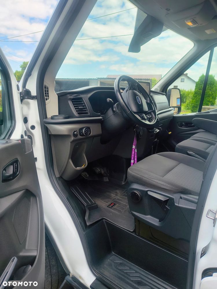 Ford Transit - 13