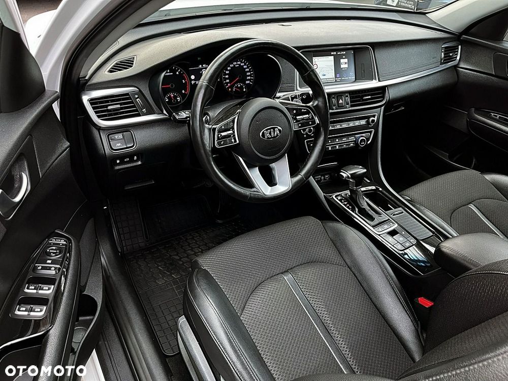 Kia Optima - 17