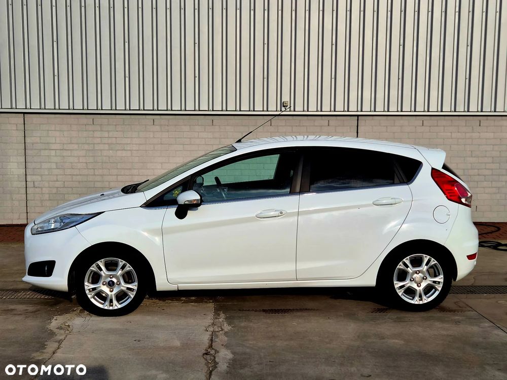 Ford Fiesta 1.0 EcoBoost STart-Stop Titanium - 4