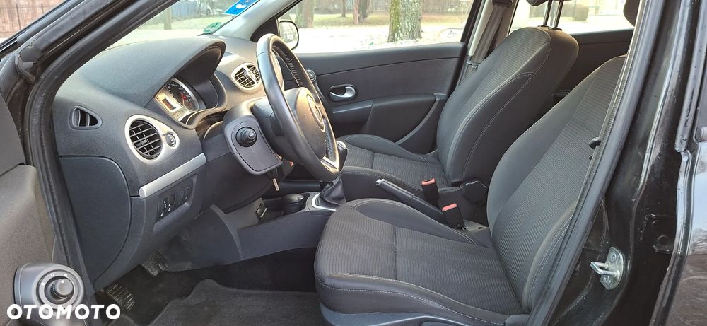 Renault Clio TCe 100 Dynamique - 23