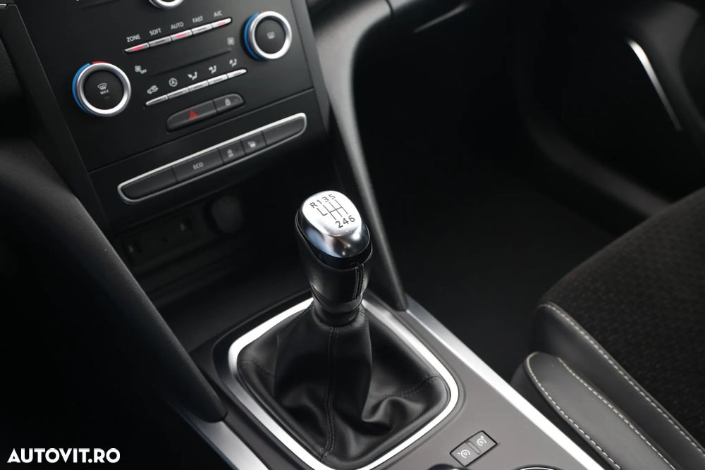 Renault Megane ENERGY dCi 110 BUSINESS - 27