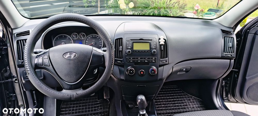 Hyundai i30 1.6 CRDi blue Classic - 20