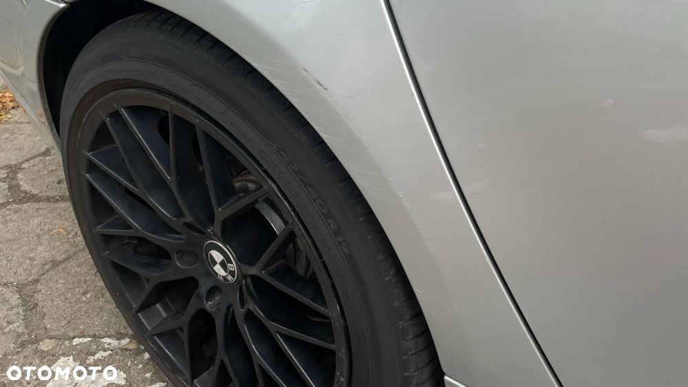 BMW Seria 5 523i - 16