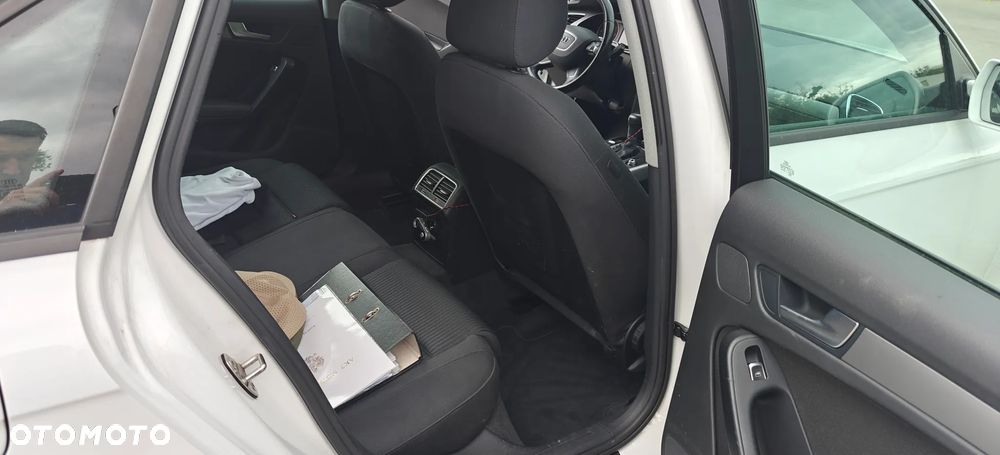 Audi A4 Limousine - 17