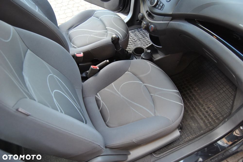 Chevrolet Spark 1.0 LS+ Design - 30