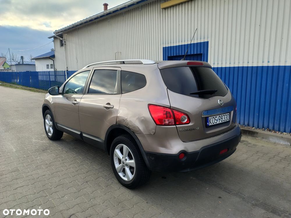 Nissan Qashqai+2 2.0 visia - 4