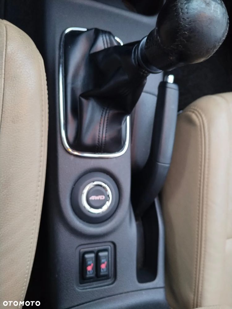 Mitsubishi Outlander 2.2 DID Instyle Navi - 17