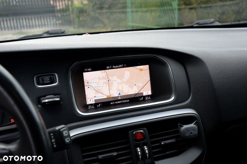 Volvo V40 T2 - 10