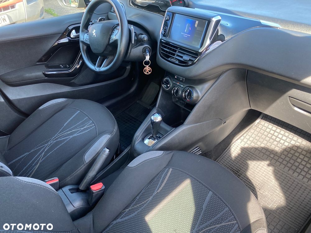 Peugeot 208 1.2 PureTech Active ETG5 - 9