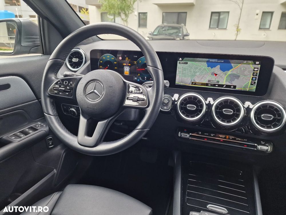 Mercedes-Benz GLA - 21