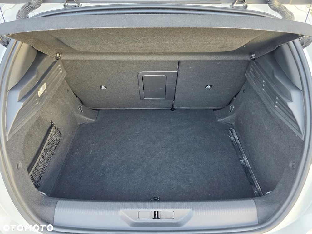 Peugeot 308 1.2 PureTech Allure Pack S&S EAT8 - 17