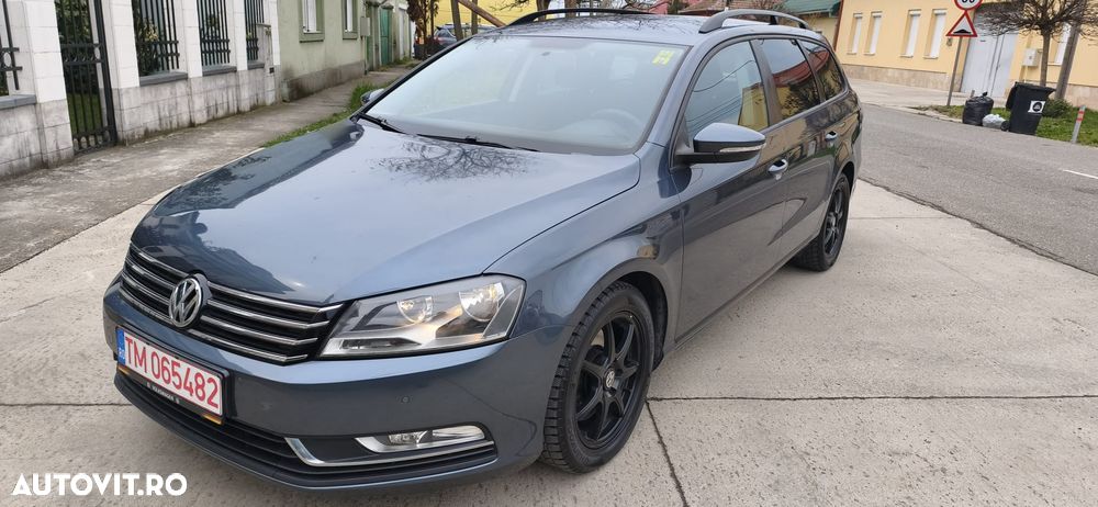 Volkswagen Passat - 1