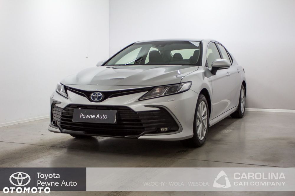 Toyota Camry - 1