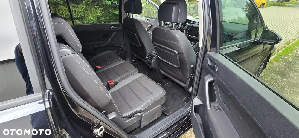 Volkswagen Touran - 15