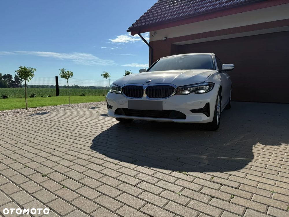 BMW Seria 3 318i Advantage - 21