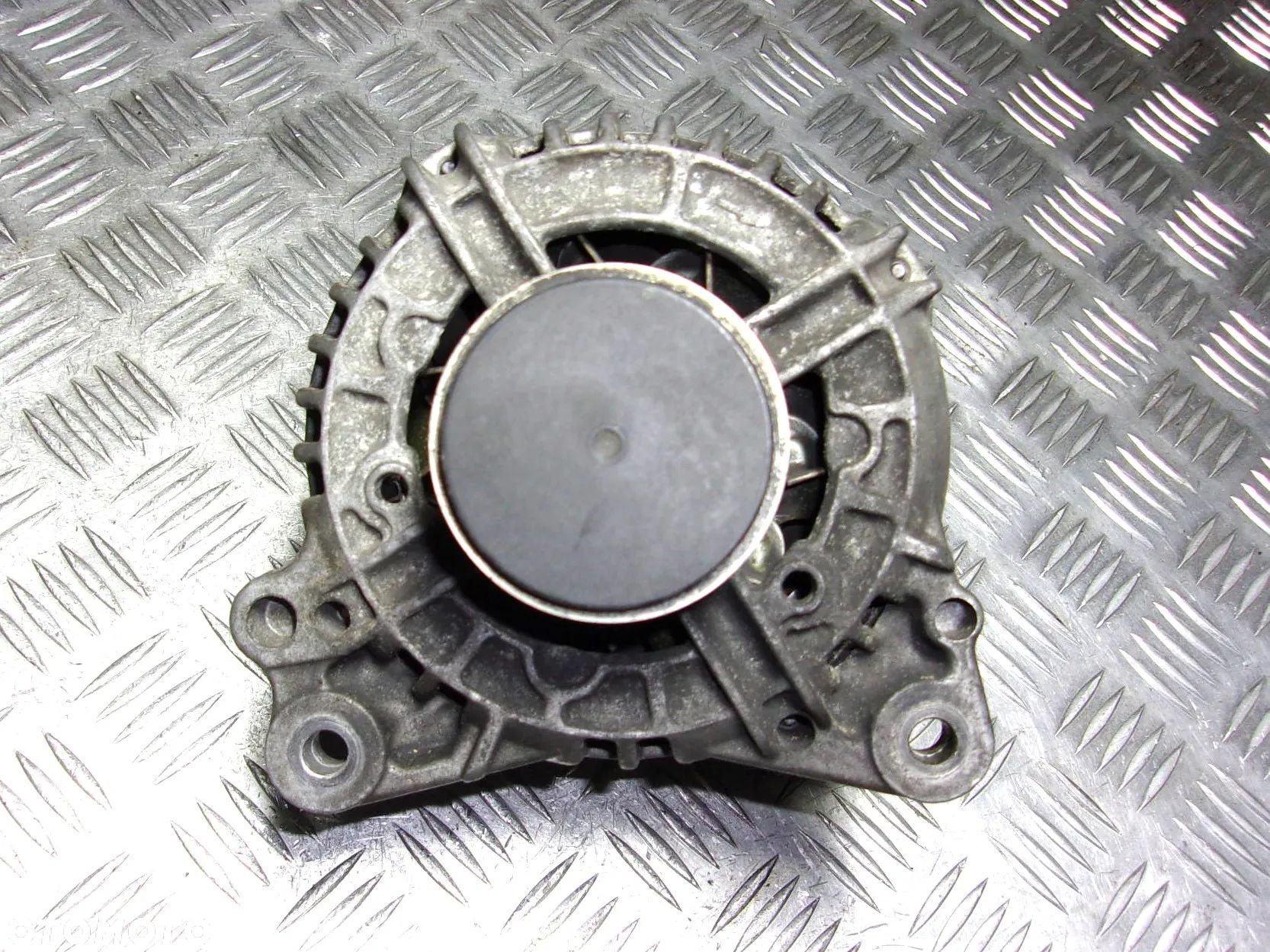 VW LT 28-46 II Multivan Transporter T5 Tuareg alternator 1.9 2.5 TDI 2.0 3.2 V6 VR6 - 1