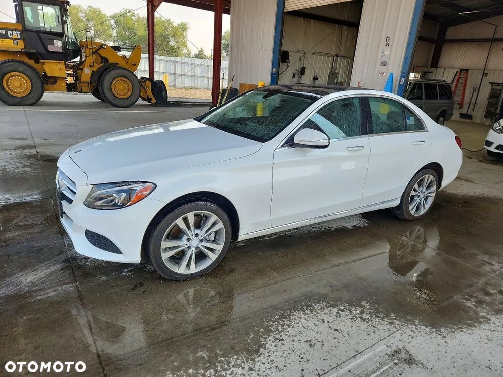 Mercedes-Benz Klasa C 300 7G-TRONIC Exclusive - 2