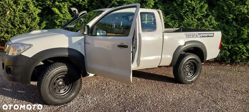 Toyota Hilux 4x4 Extra Cab - 7