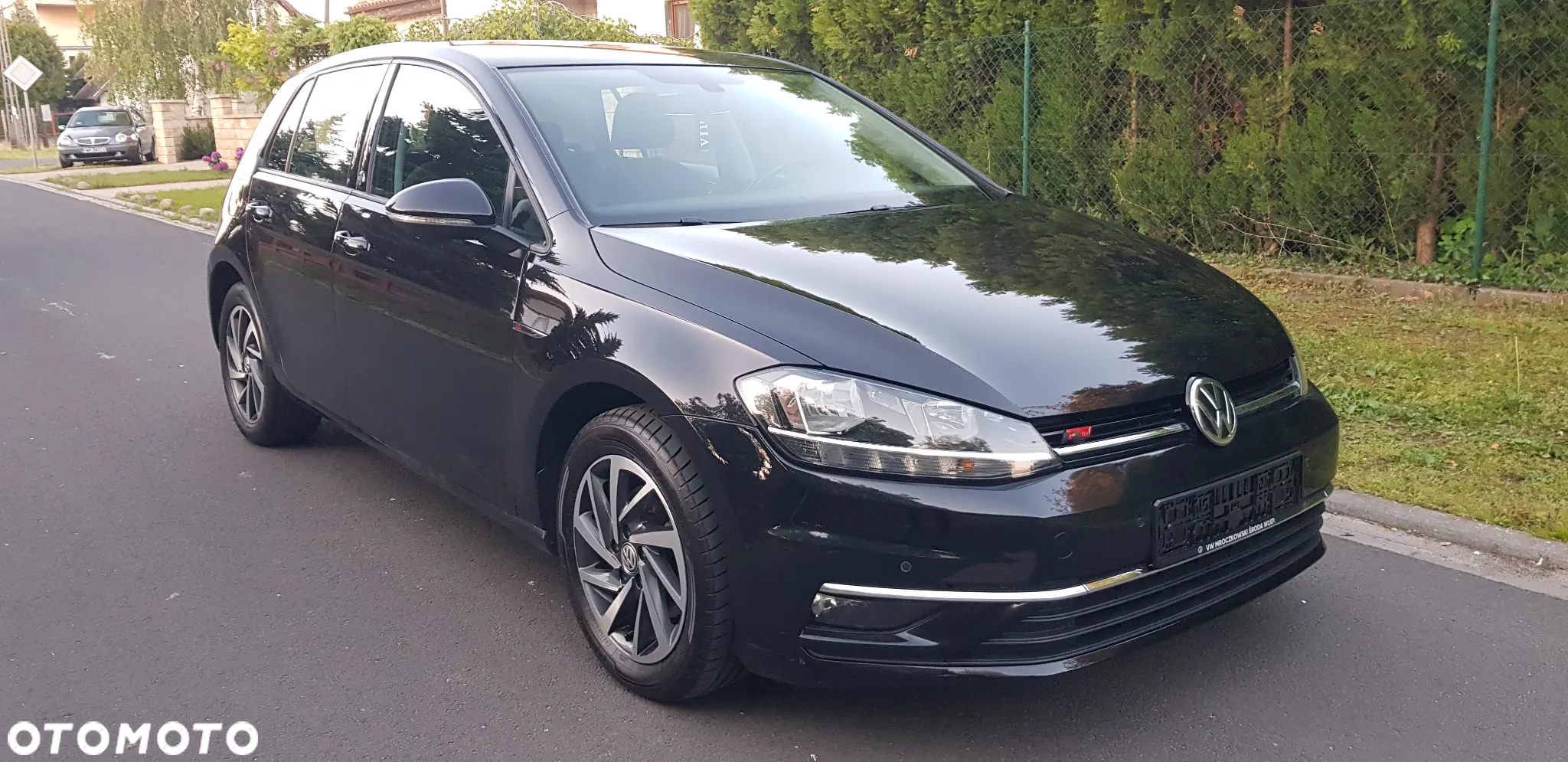 Volkswagen Golf 2.0 TDI DSG Sound - 2