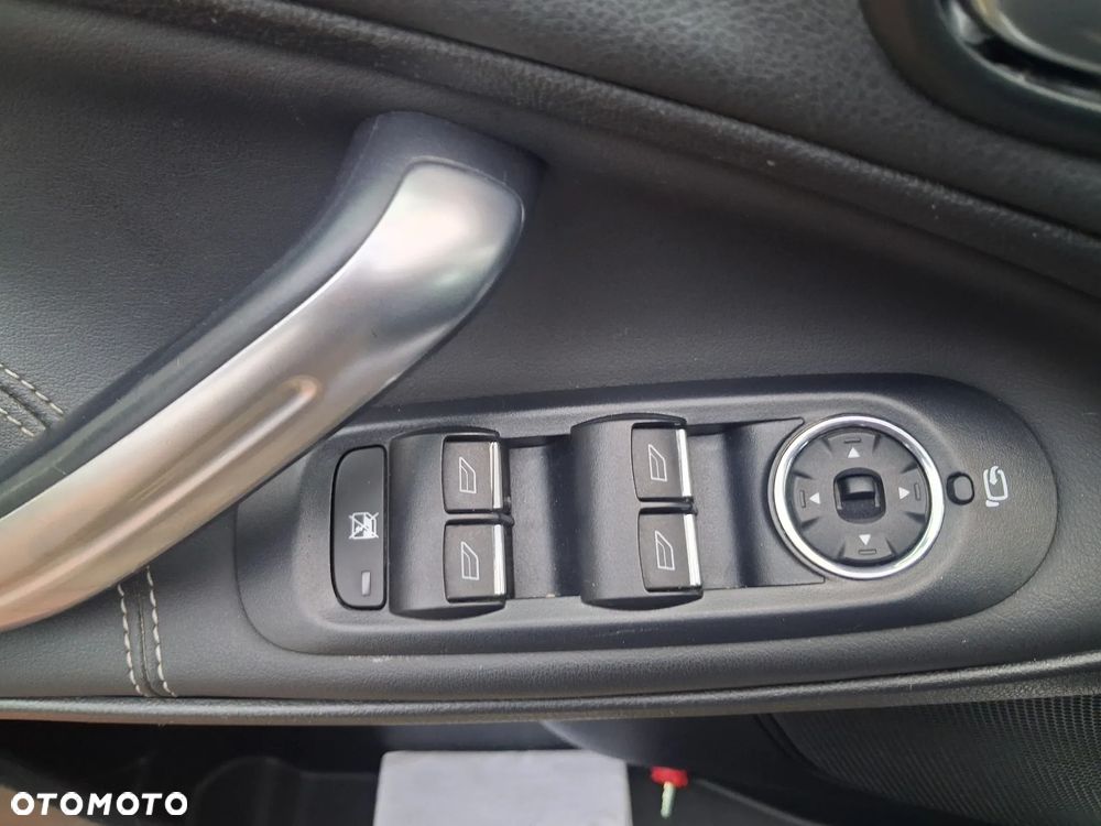 Ford S-Max 2.0 TDCi Titanium - 21