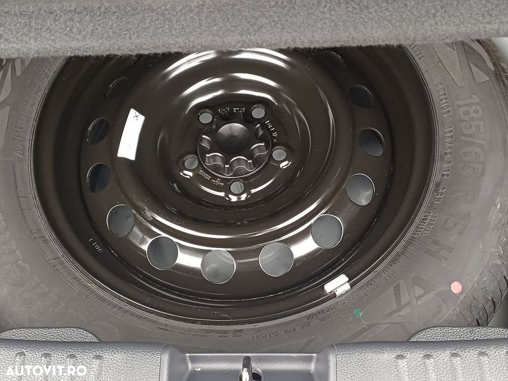 Toyota Yaris - 8