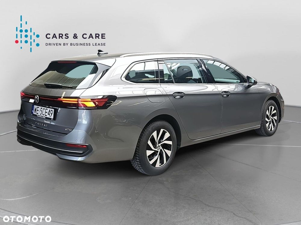 Volkswagen Passat - 28