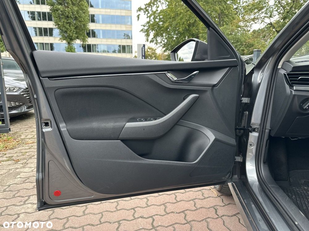 Skoda Kamiq 1.0 TSI Ambition DSG - 11