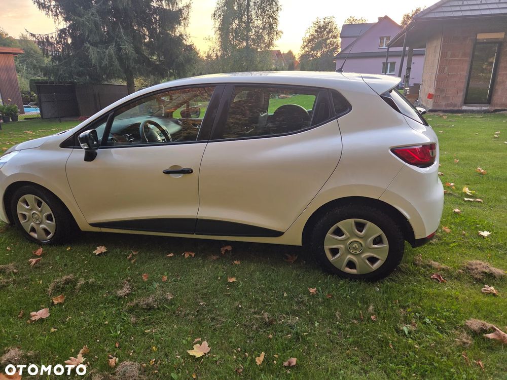 Renault Clio - 16