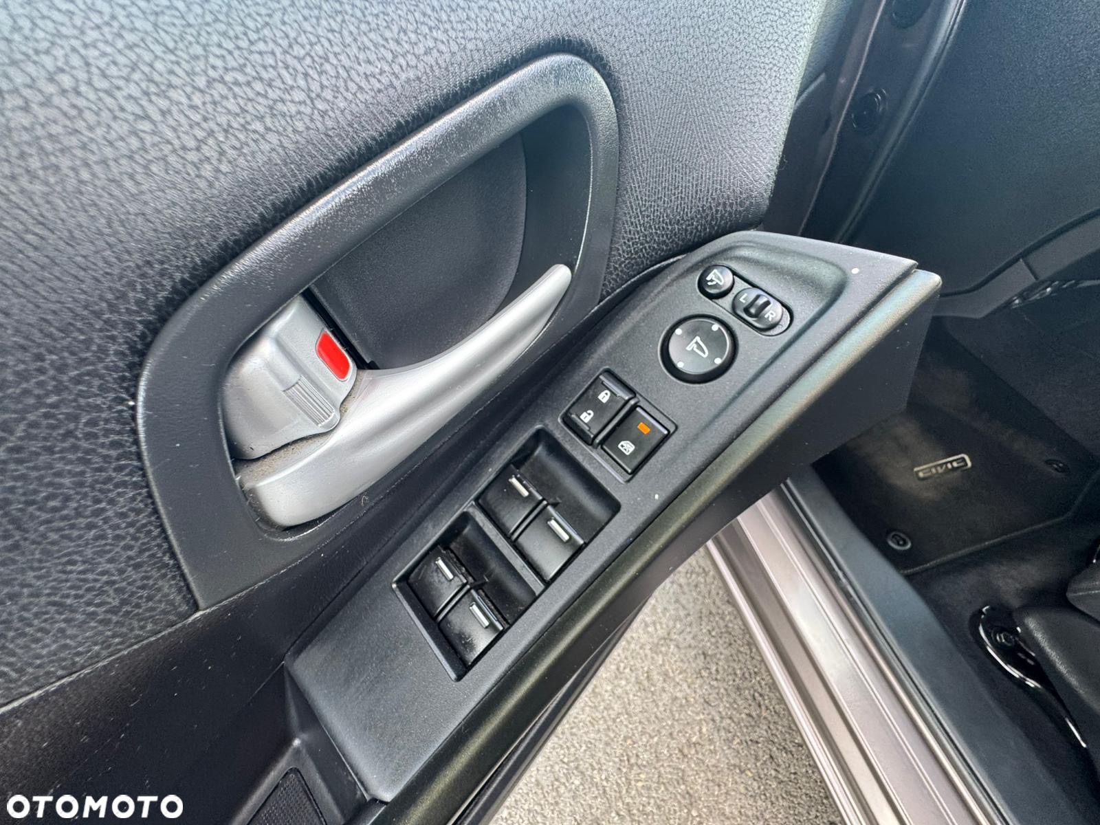 Honda Civic Tourer 1.8 i-VTEC Automatik Executive - 36