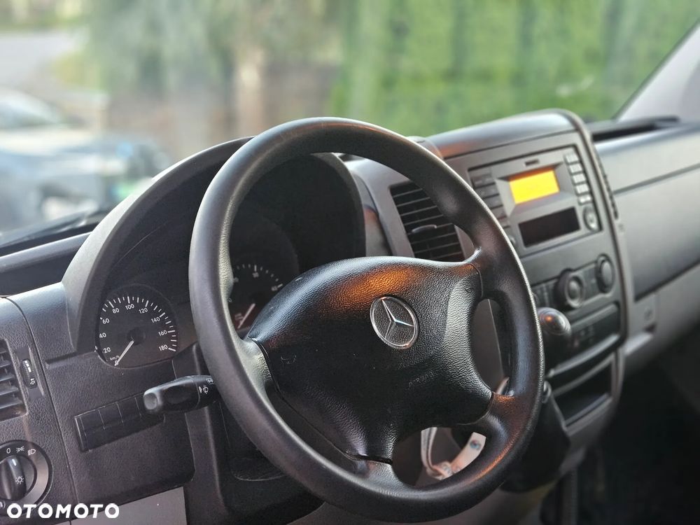 Mercedes-Benz Sprinter - 5