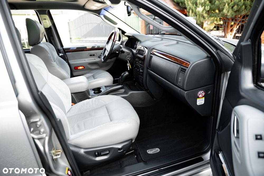 Jeep Grand Cherokee 4.7 Overland - 23