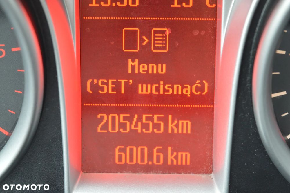 Ford Kuga 2.0 TDCi 4x4 Titanium - 21