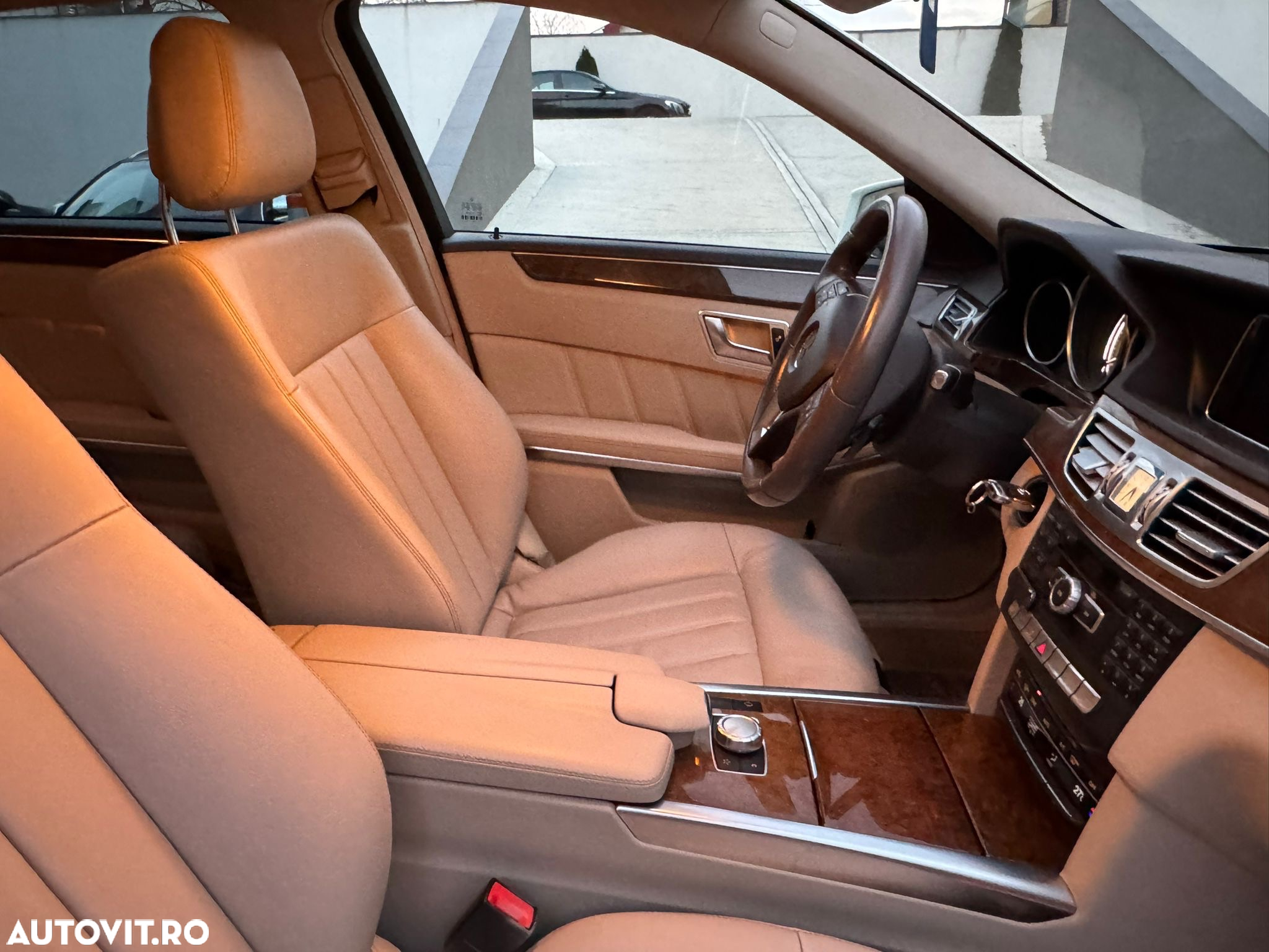 Mercedes-Benz E 300 BlueTEC HYBRID Aut. - 9