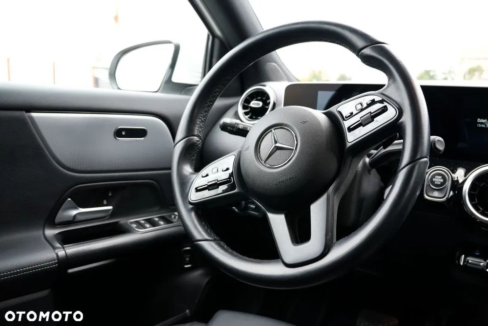 Mercedes-Benz GLA 200 Business Edition - 15
