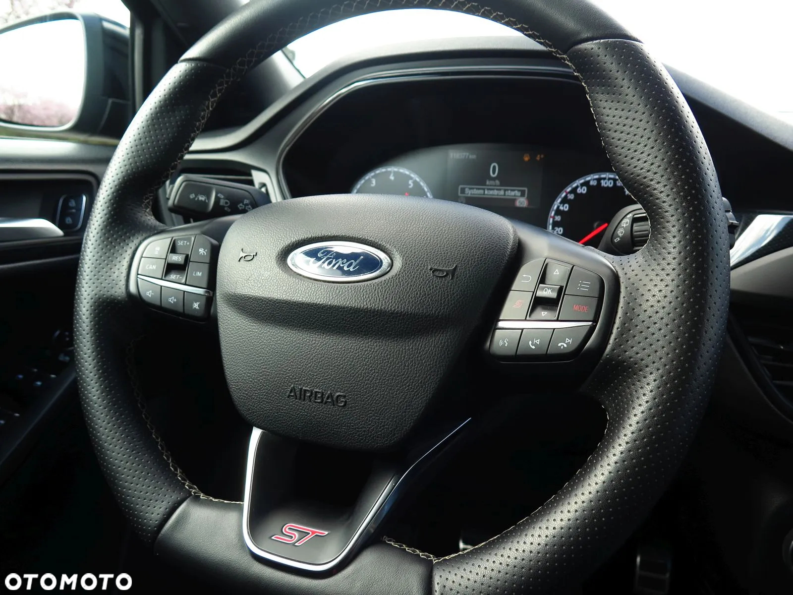 Ford Focus 2.3 EcoBoost ST - 10