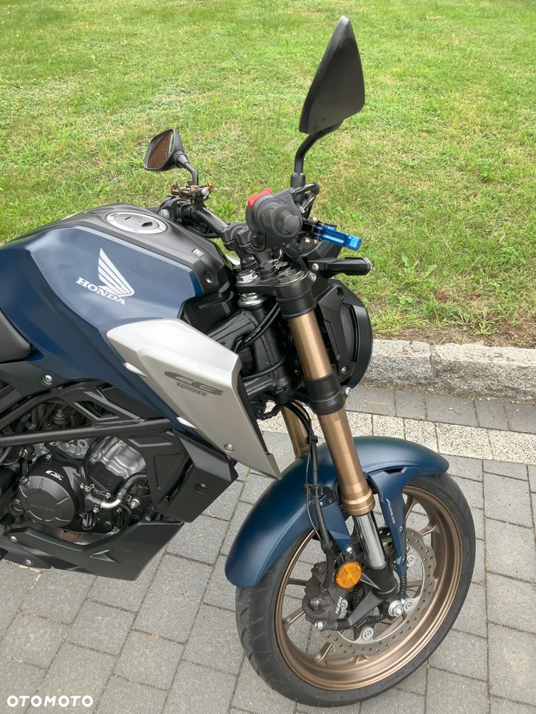 Honda CB - 22