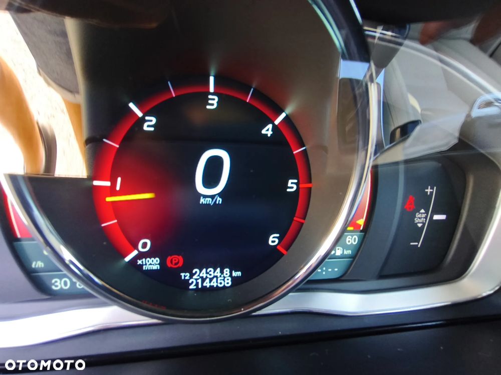 Volvo XC 60 D4 Momentum - 19
