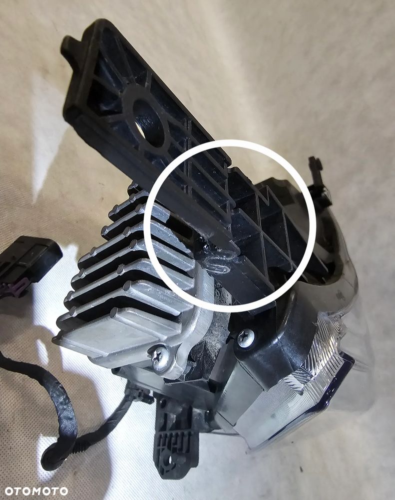 PRAWA LAMPA LED MG 3 11202780 - 7