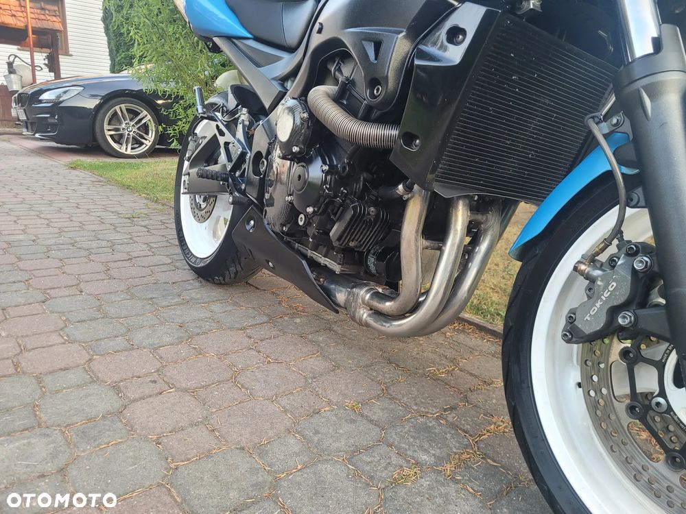 Suzuki GSR - 5