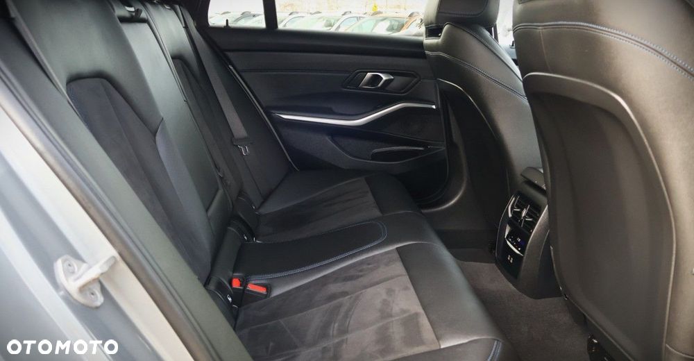 BMW Seria 3 - 17