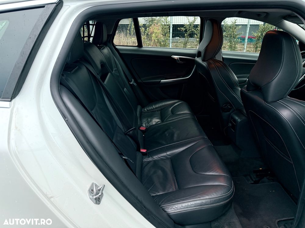 Volvo V60 D5 Geartronic Summum - 10
