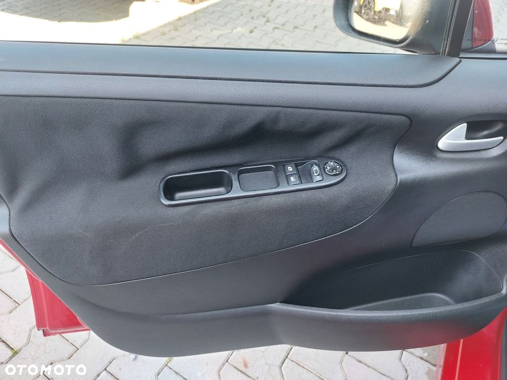 Peugeot 207 - 13