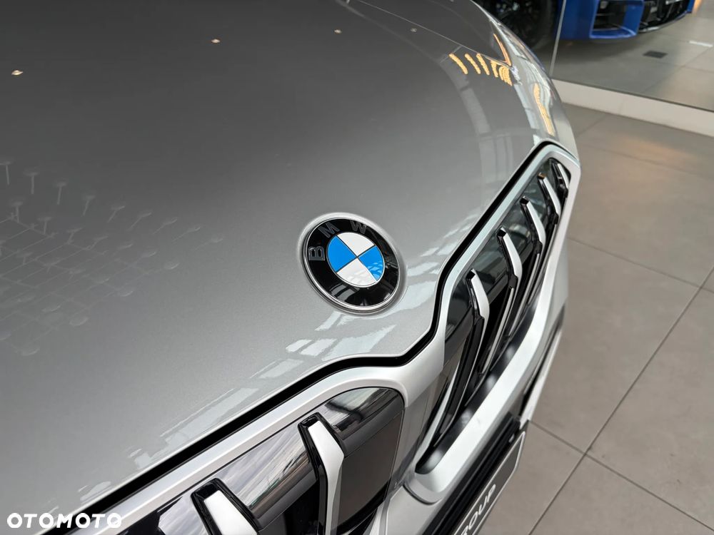 BMW X1 sDrive20i mHEV - 11